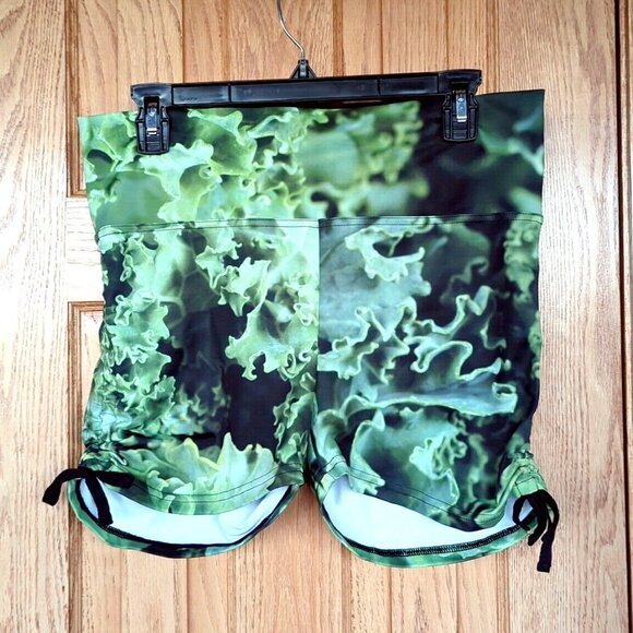 Werkshop Kale print green tie-up booty shorts XXL NWOT hot yoga dance - Picture 1 of 4